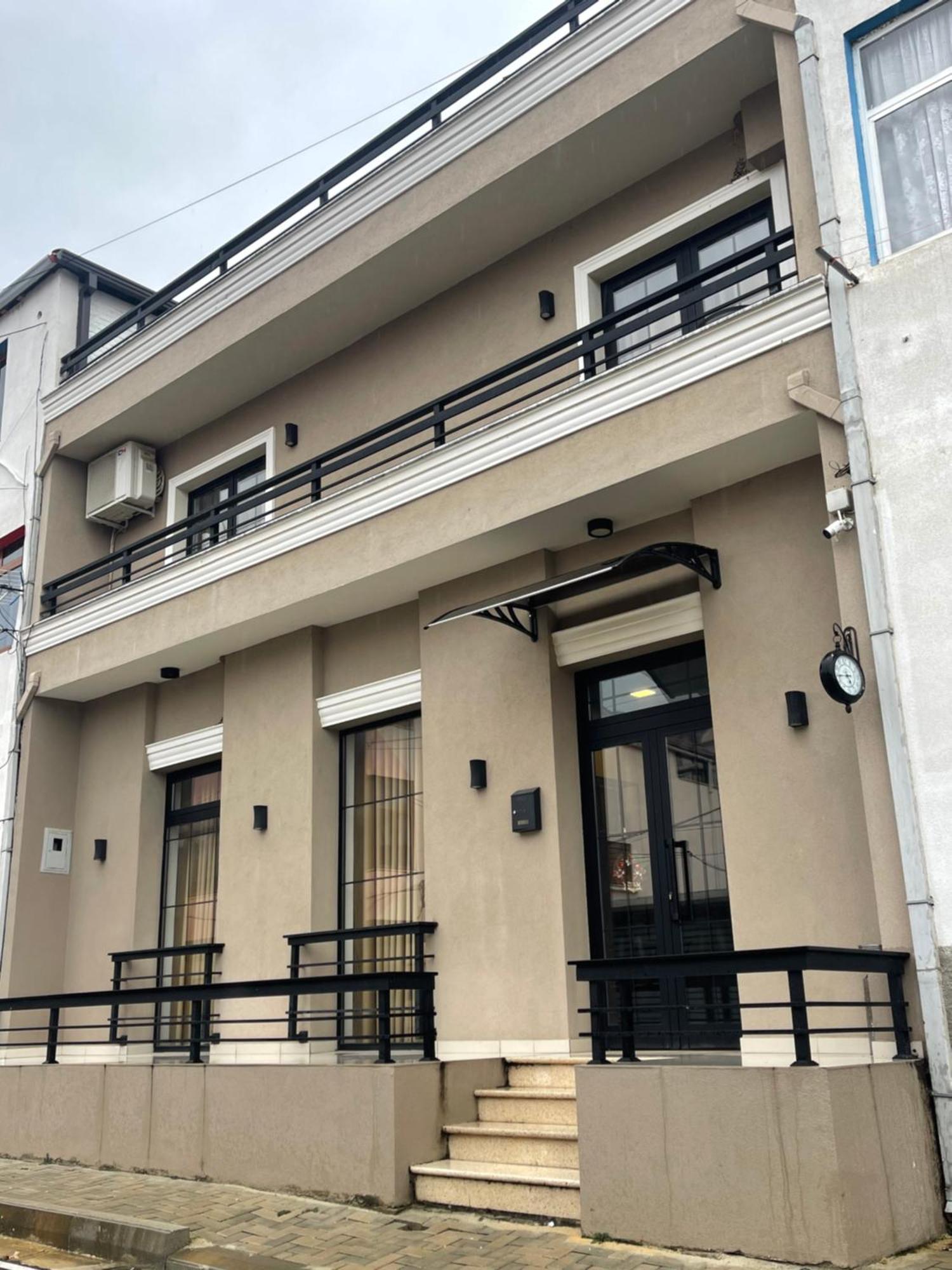 Small Hotel Ora Pogradec Kültér fotó