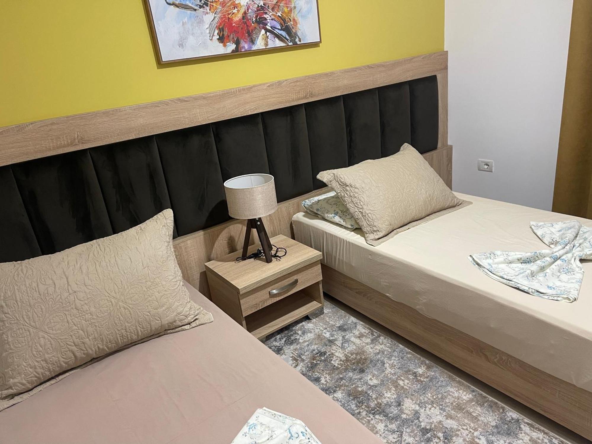 Small Hotel Ora Pogradec Kültér fotó