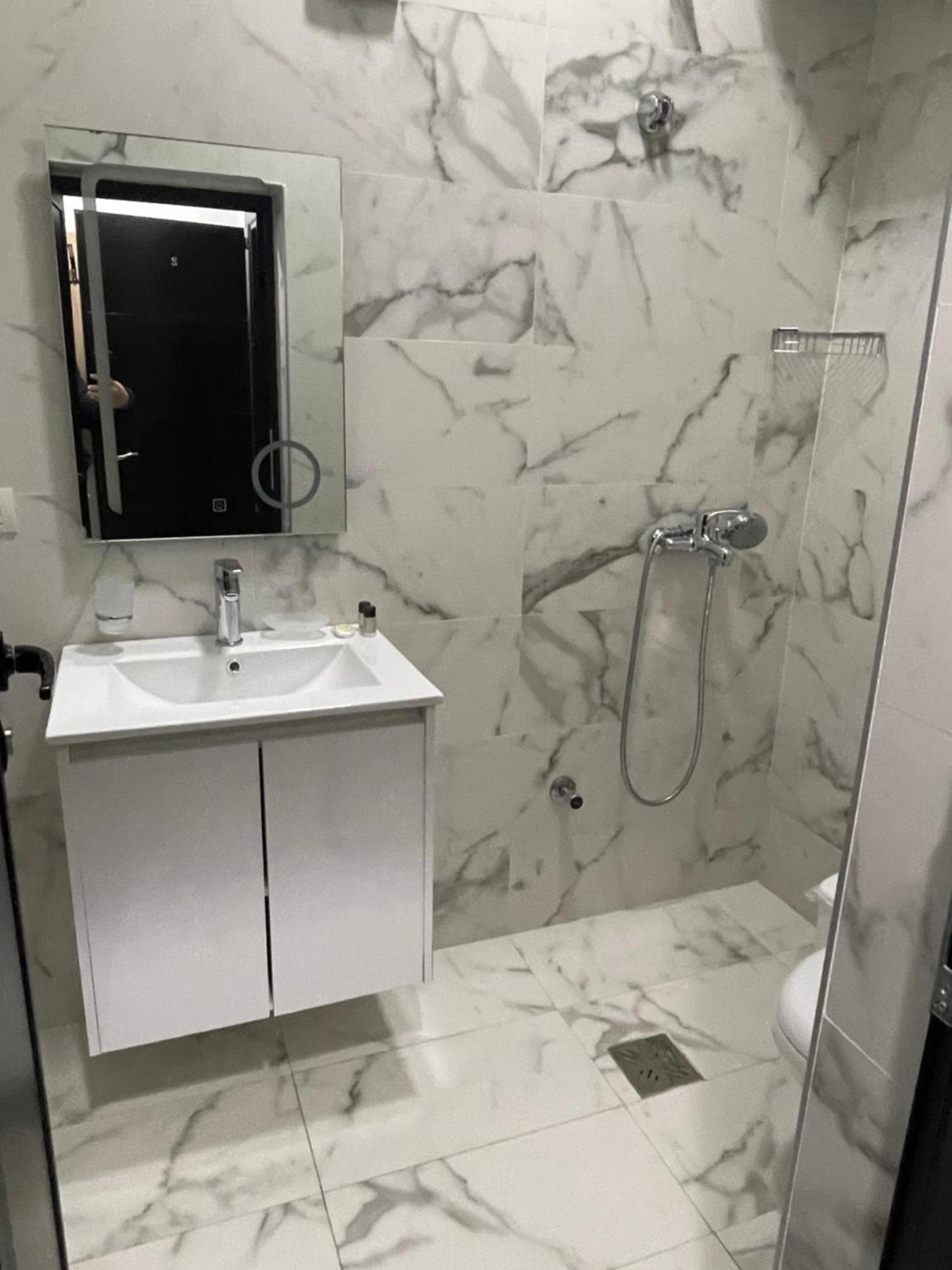 Ora Apartament Pogradec Kültér fotó