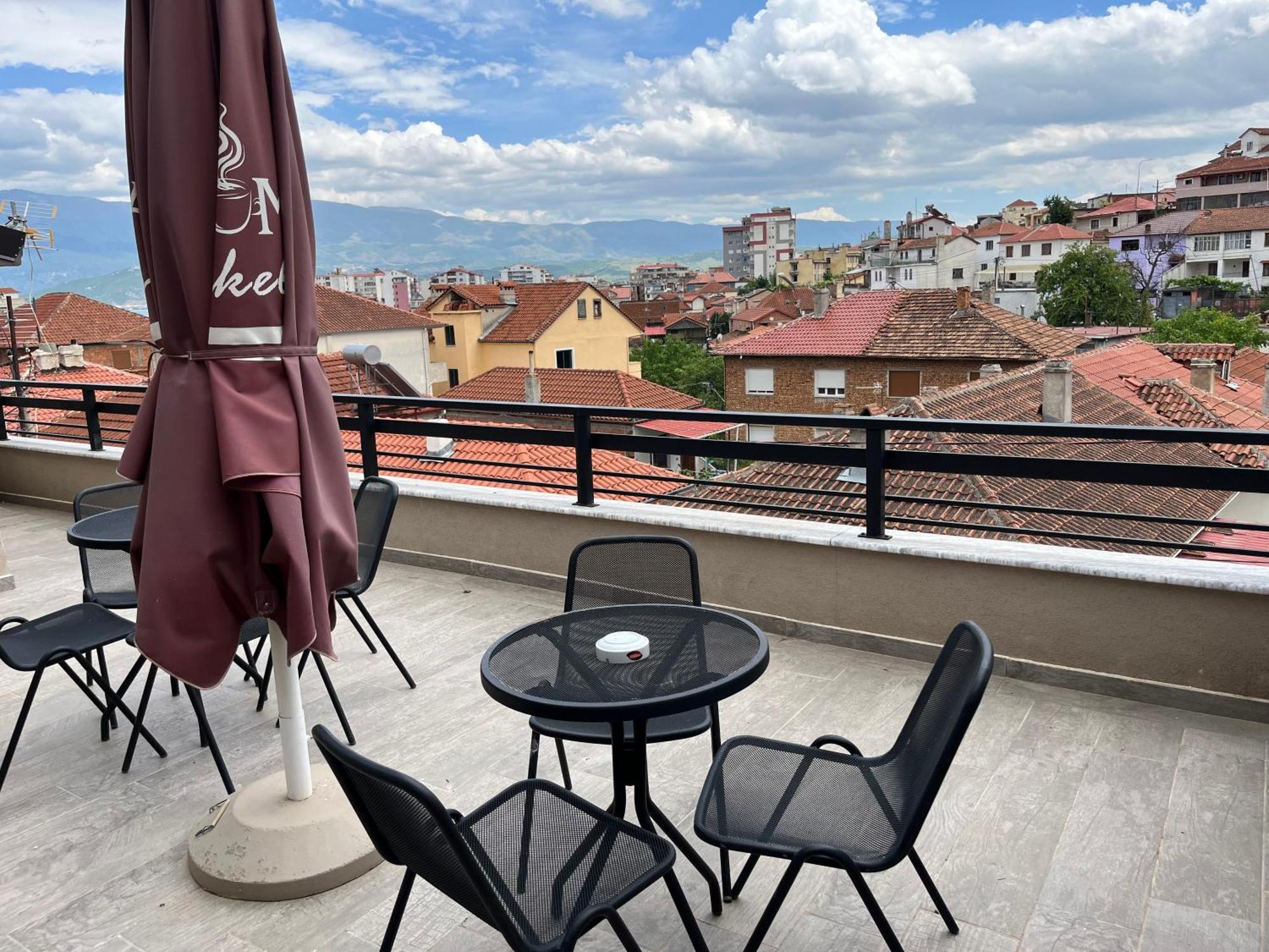 Small Hotel Ora Pogradec Kültér fotó